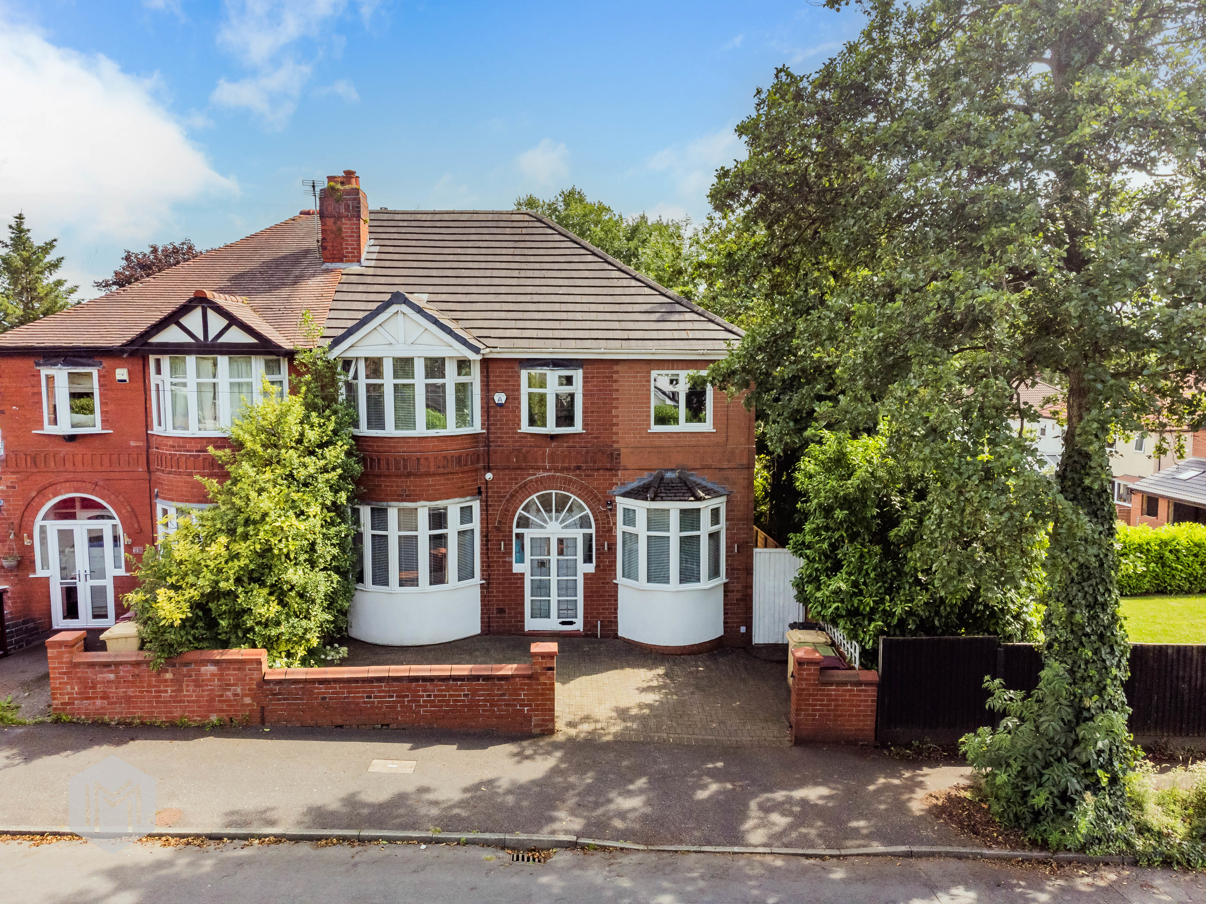 Rutland Avenue, Atherton, M46