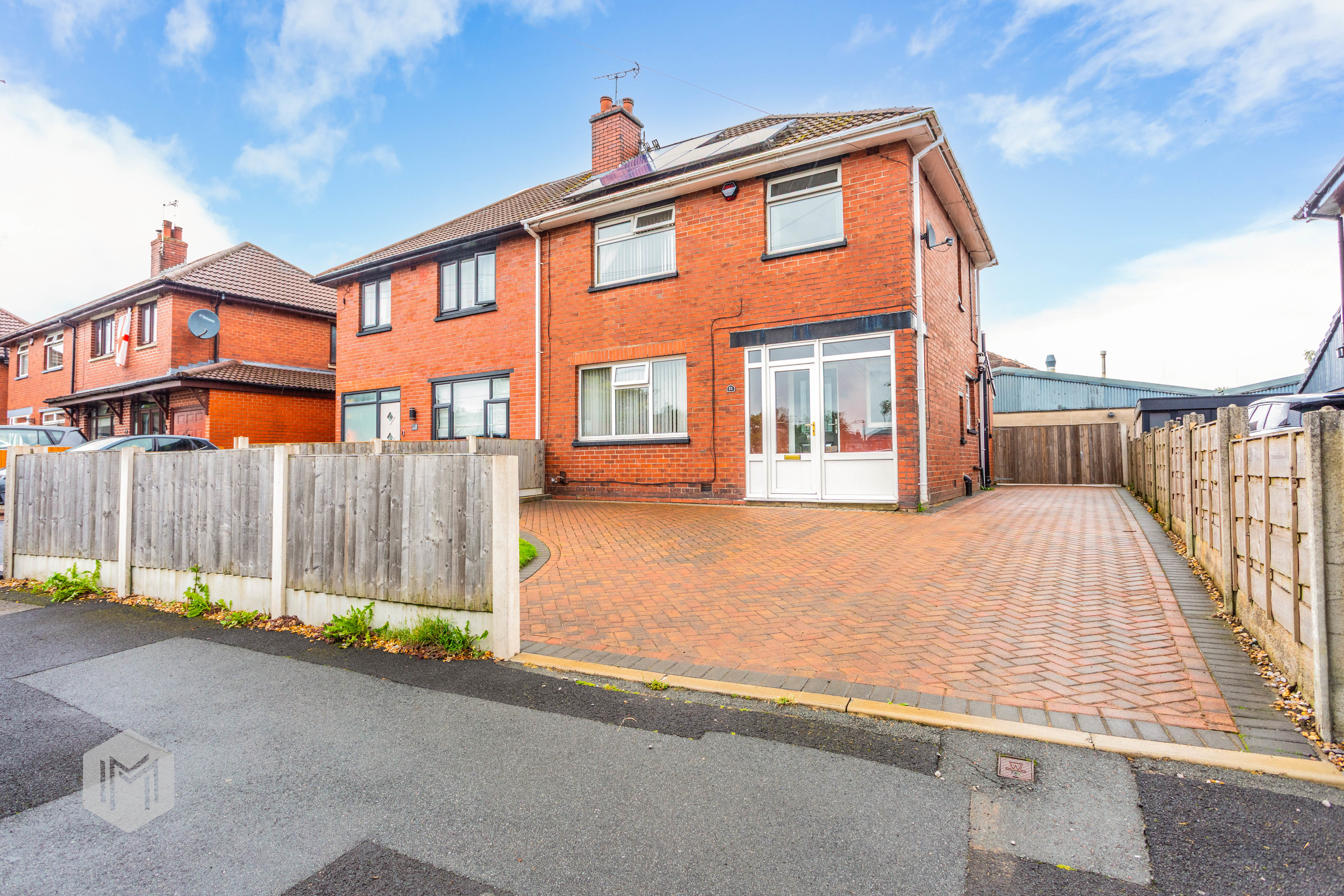 Holcombe Crescent, Kearsley, BL4