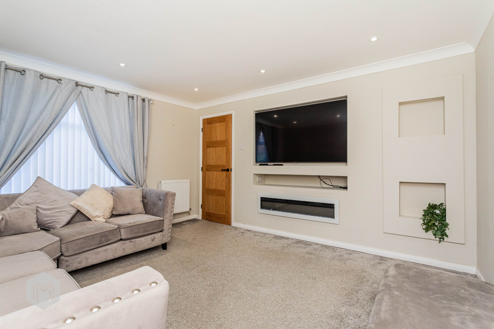 Oakworth Drive, Bolton, BL1