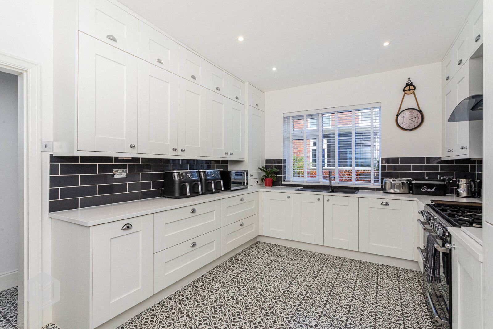 Oxford Street, Leigh, WN7, photo 6