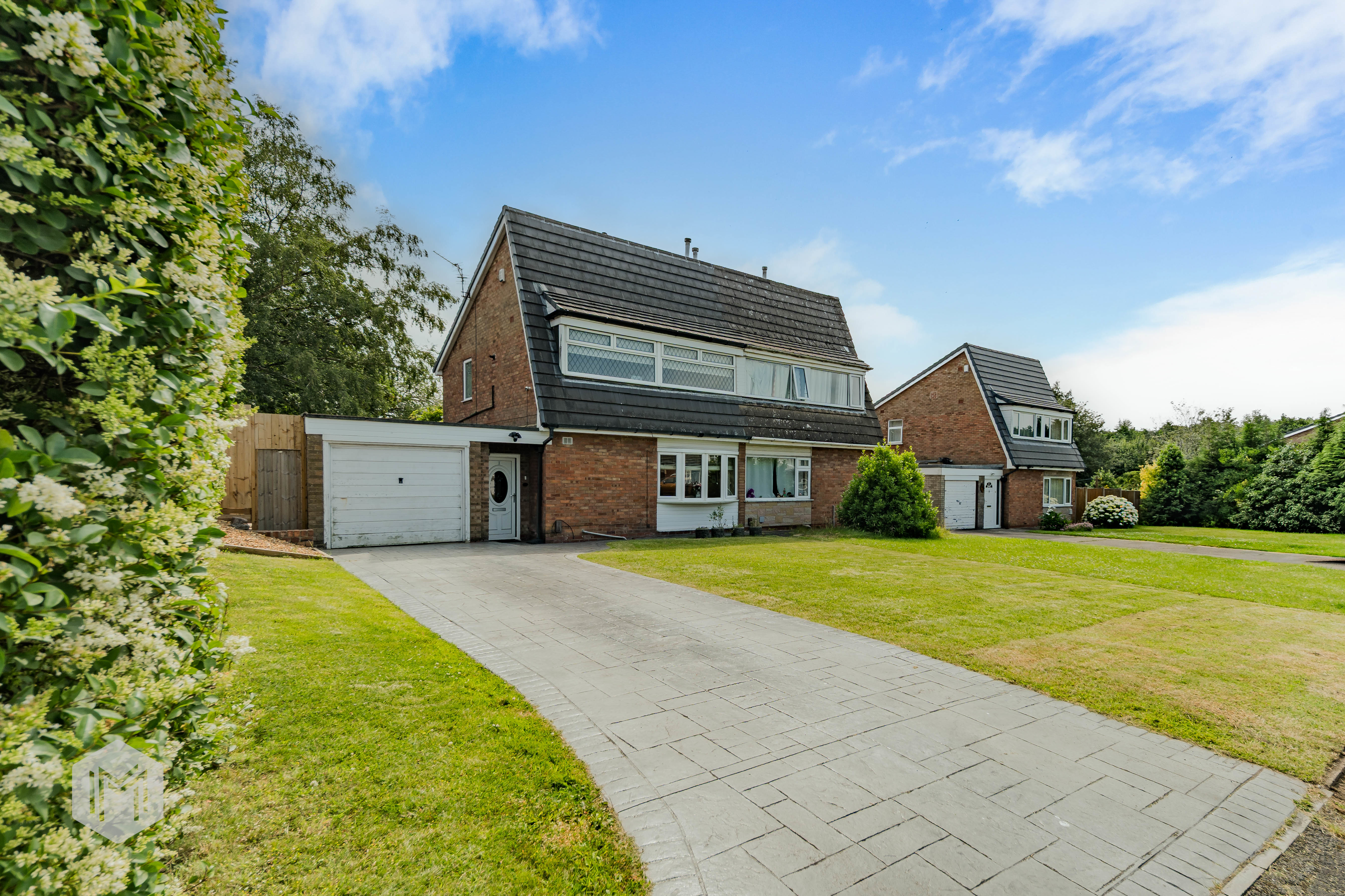 Weaver Avenue, Worsley, M28