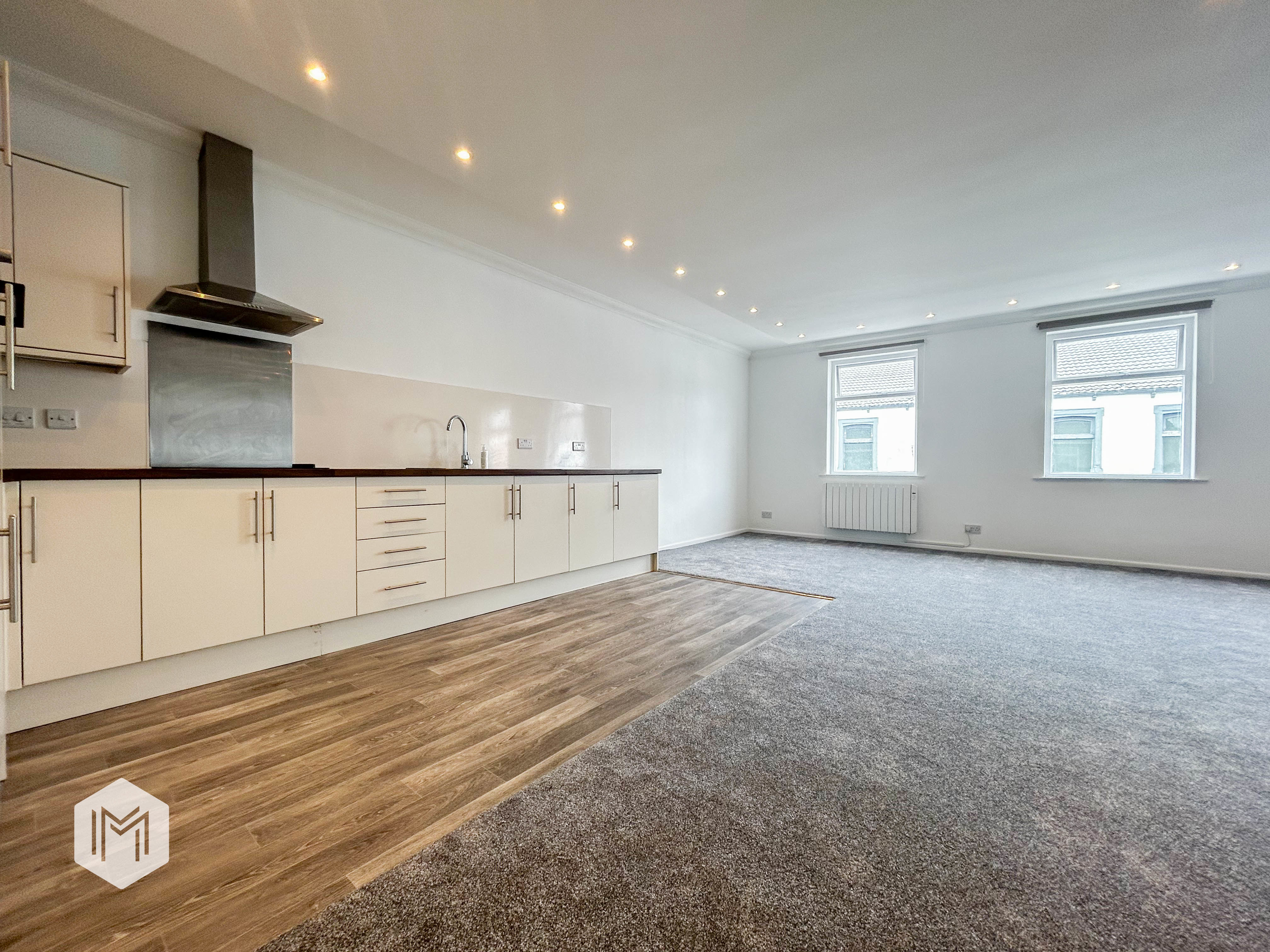 Market Street, Westhoughton, BL5, photo 3