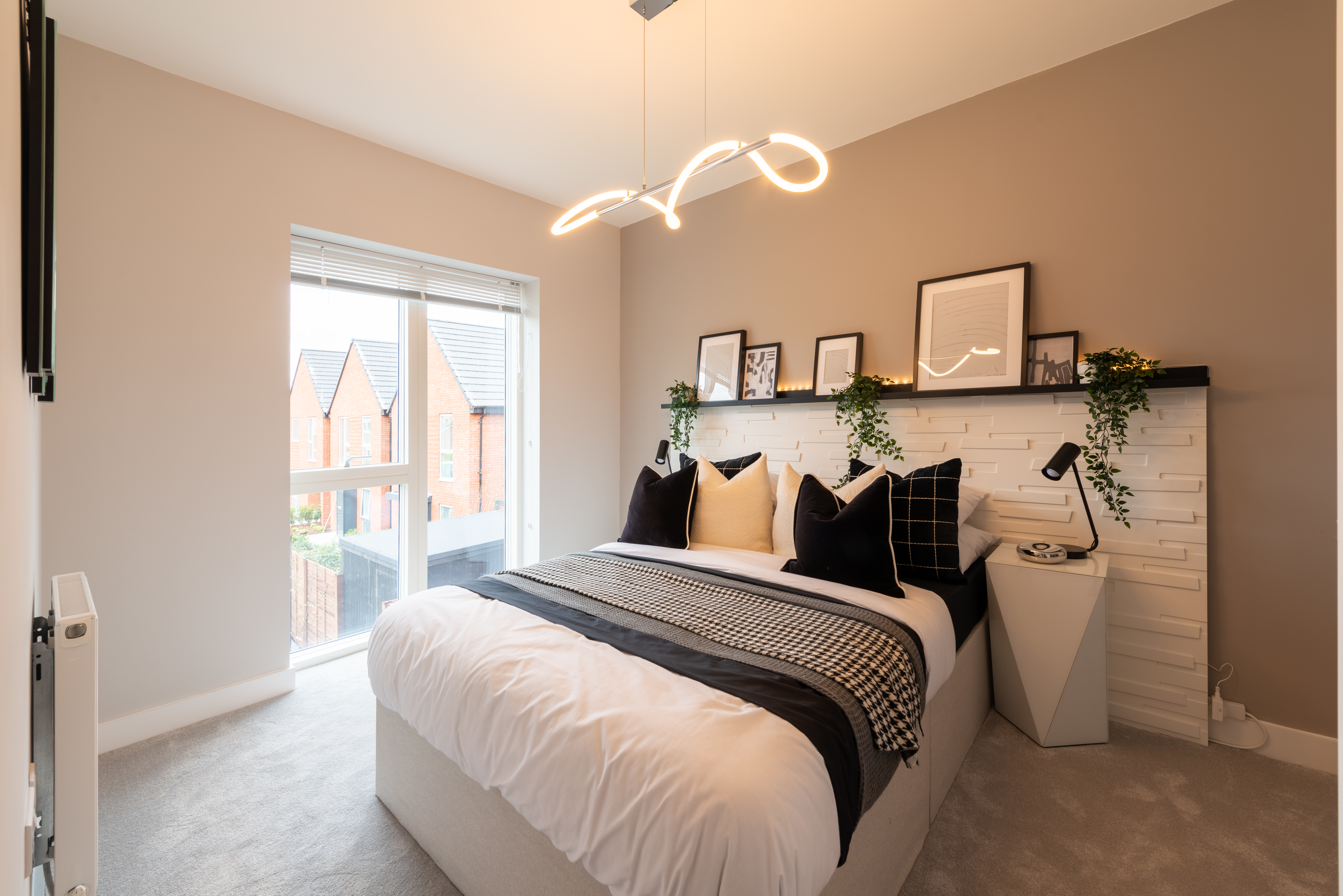 12 Danner Lane, Horwich, BL6, photo 3