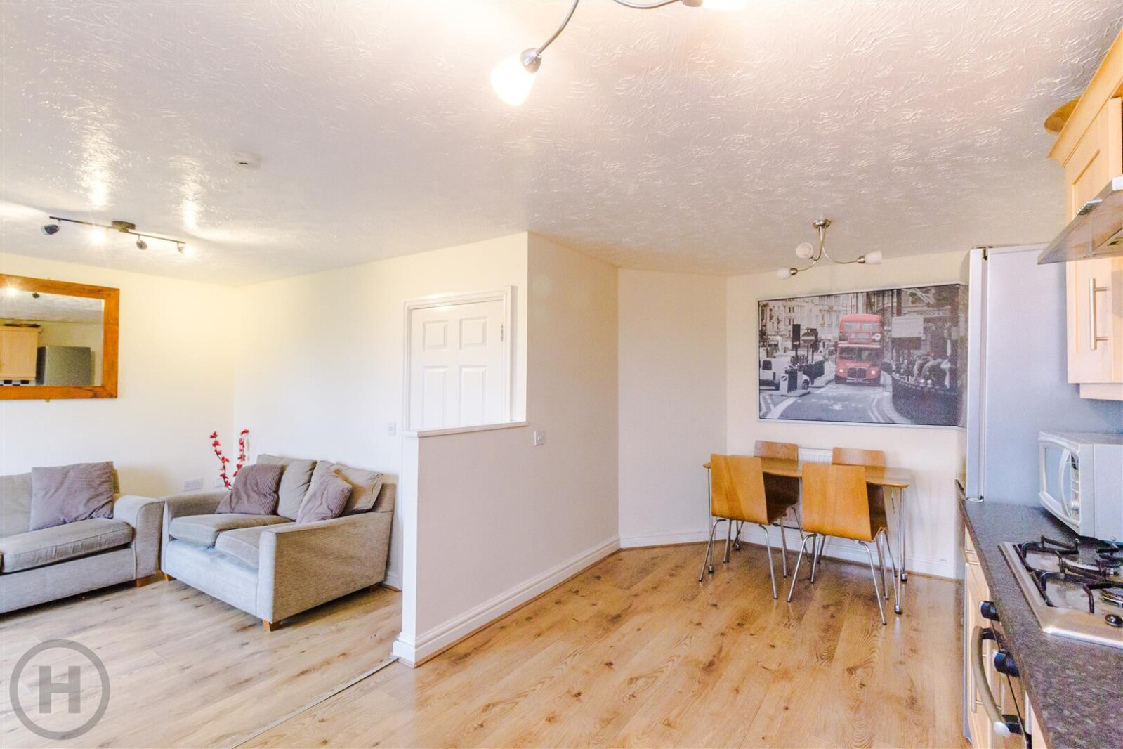 The Heights Manchester Road, Tyldesley, M29, photo 2