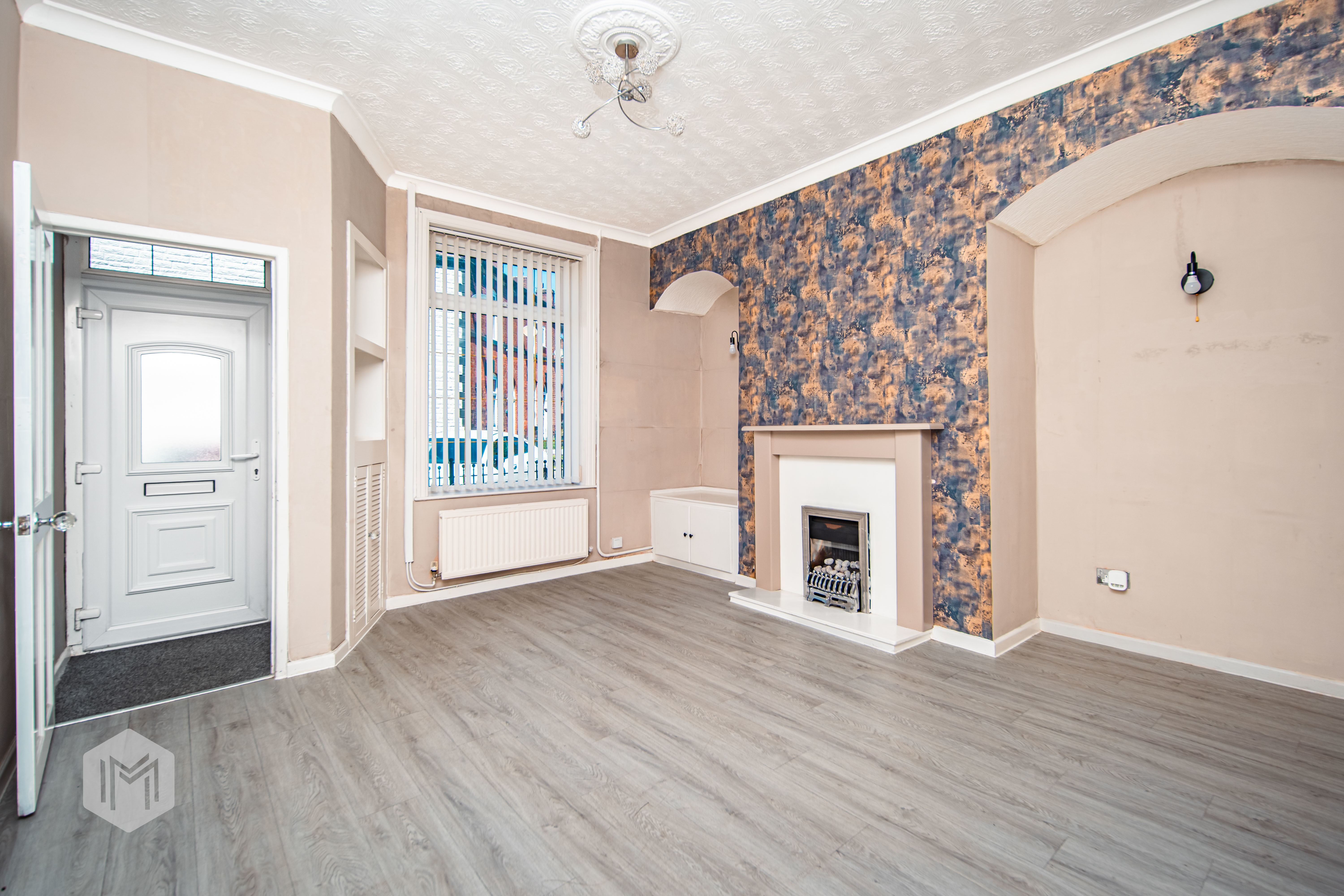 Brookshaw Street, Bury, BL9, photo 5