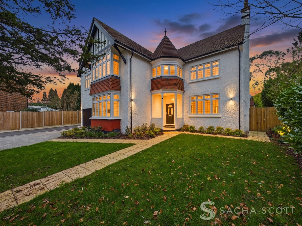 Cross Road, Tadworth, KT20