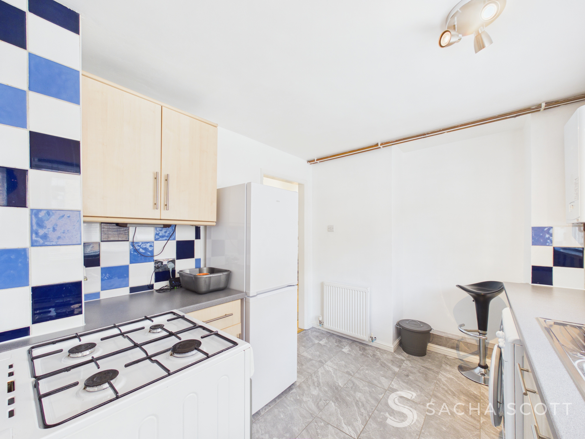 Garrison Lane, Chessington, KT9, photo 9