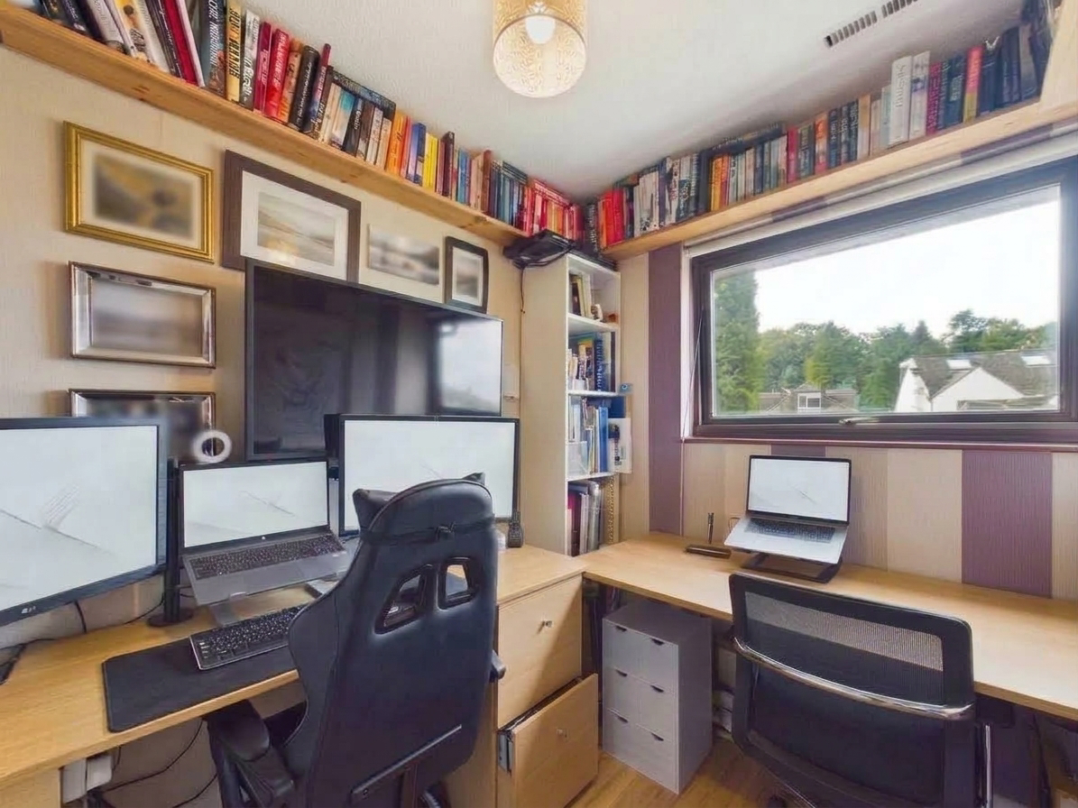 Bedroom 4 / Study