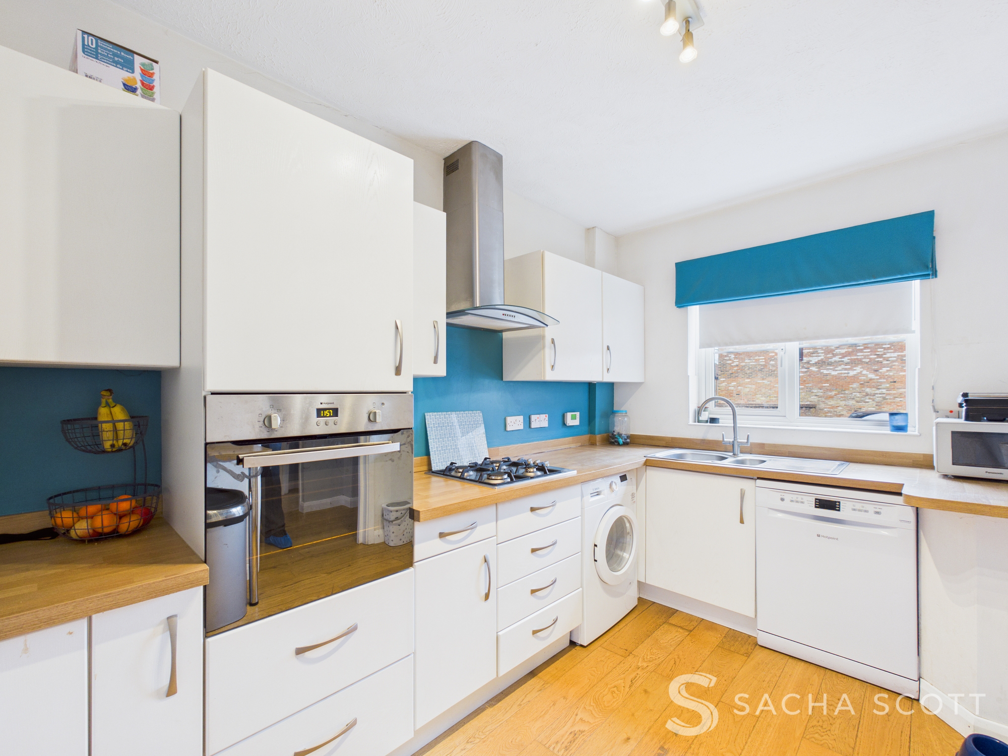 Four Bedroom Terraced Family Home, Lower Dunnymans, Banstead, SM7, photo 12
