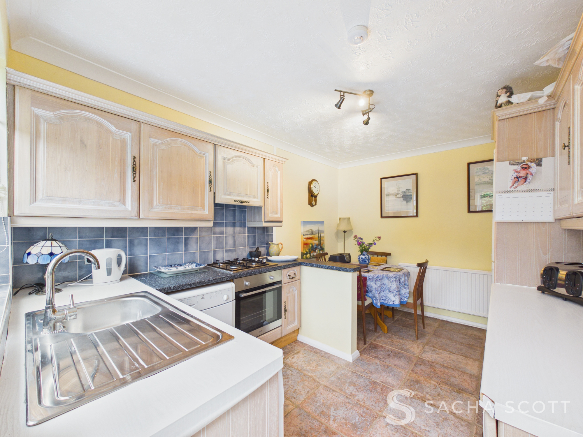 Kitchen / Breakfast Room