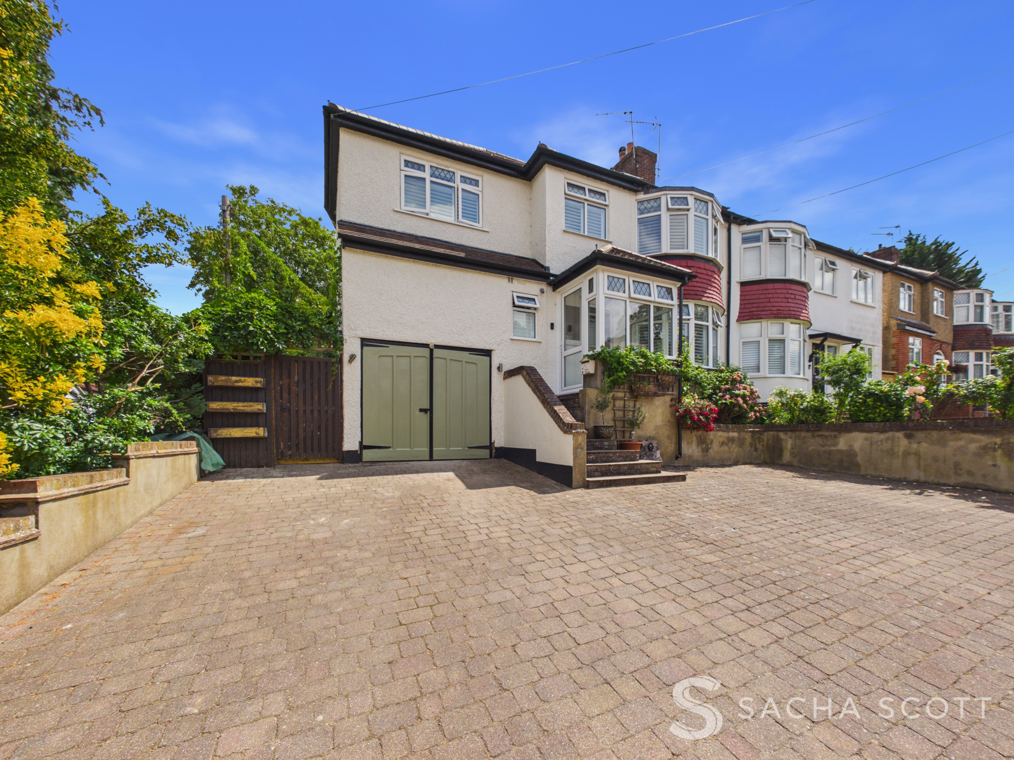 Warren Mead, Banstead, SM7