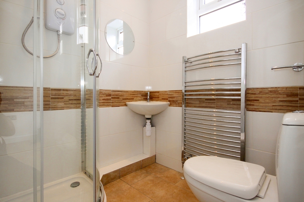 The Glade, Epsom, KT17, photo 19