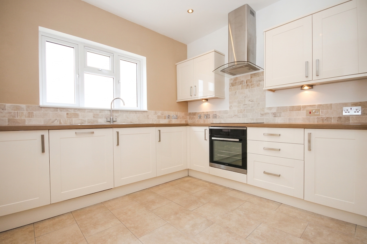 The Glade, Epsom, KT17, photo 8