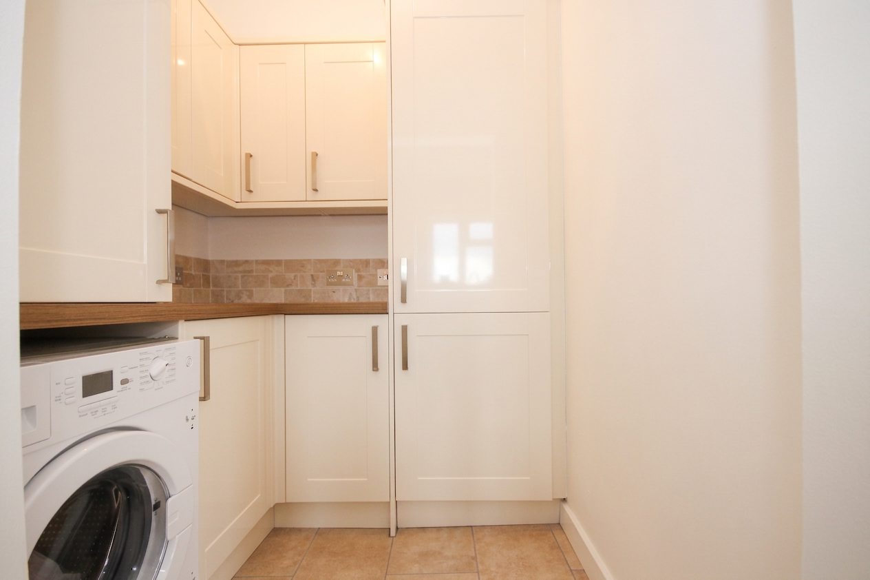 The Glade, Epsom, KT17, photo 10