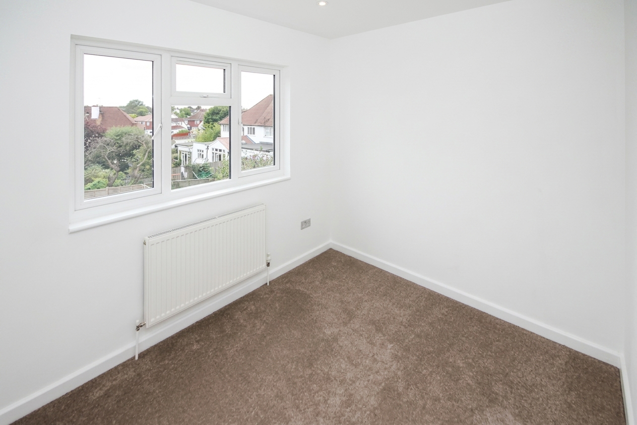 The Glade, Epsom, KT17, photo 16