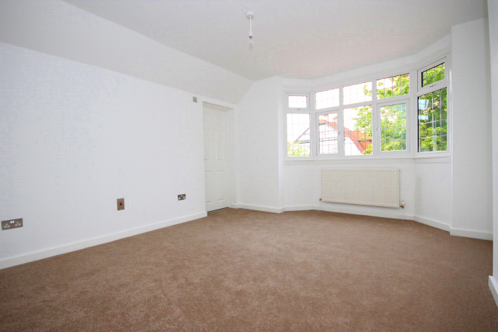 The Glade, Epsom, KT17, photo 12