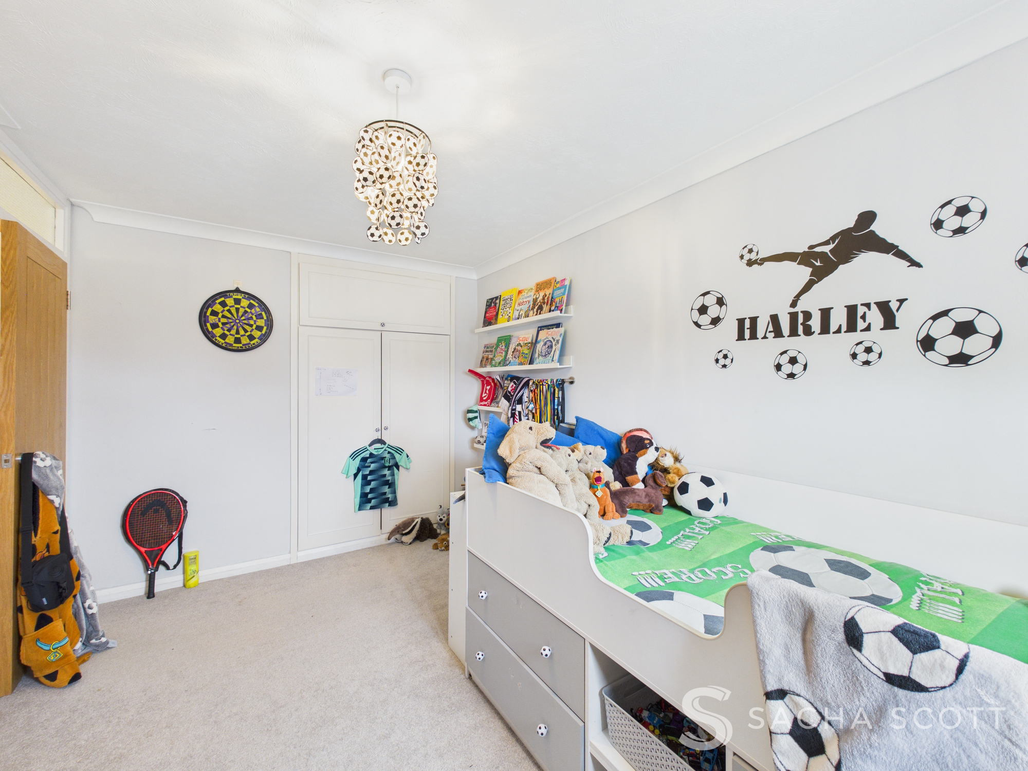 Four Bedroom Terraced Family Home, Lower Dunnymans, Banstead, SM7, photo 16
