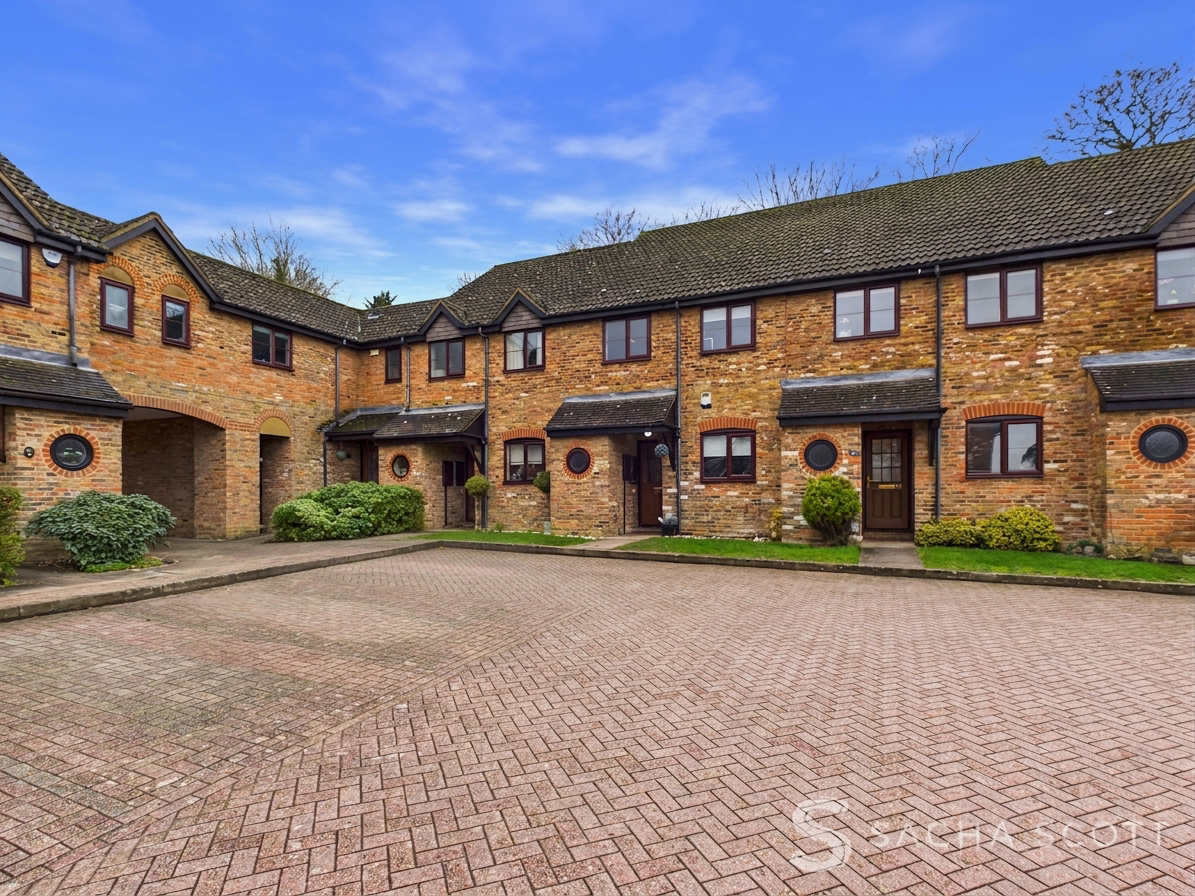 Four Bedroom Terraced Family Home, Lower Dunnymans, Banstead, SM7