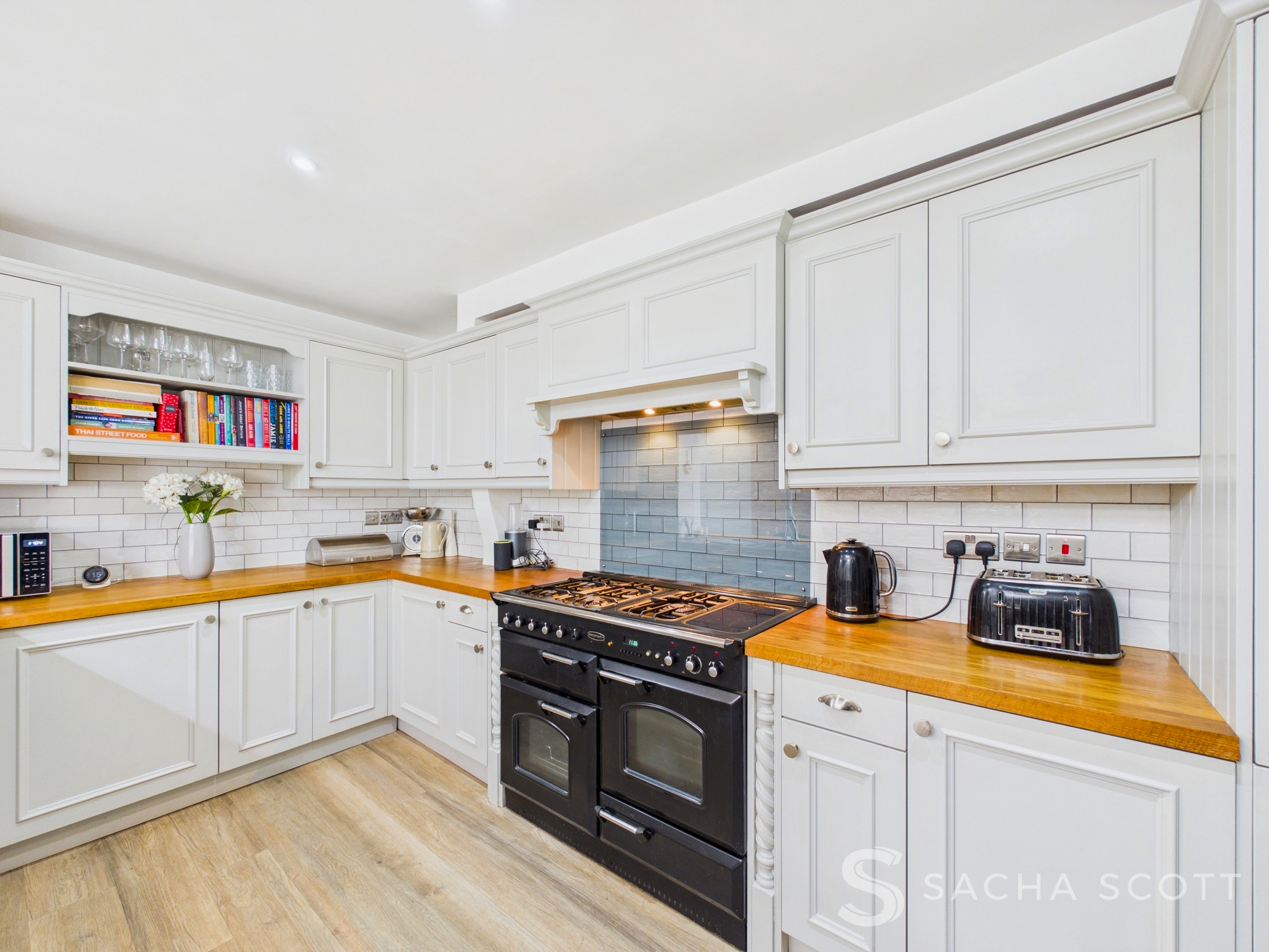 Meadow Walk, Walton On The Hill, KT20, photo 12