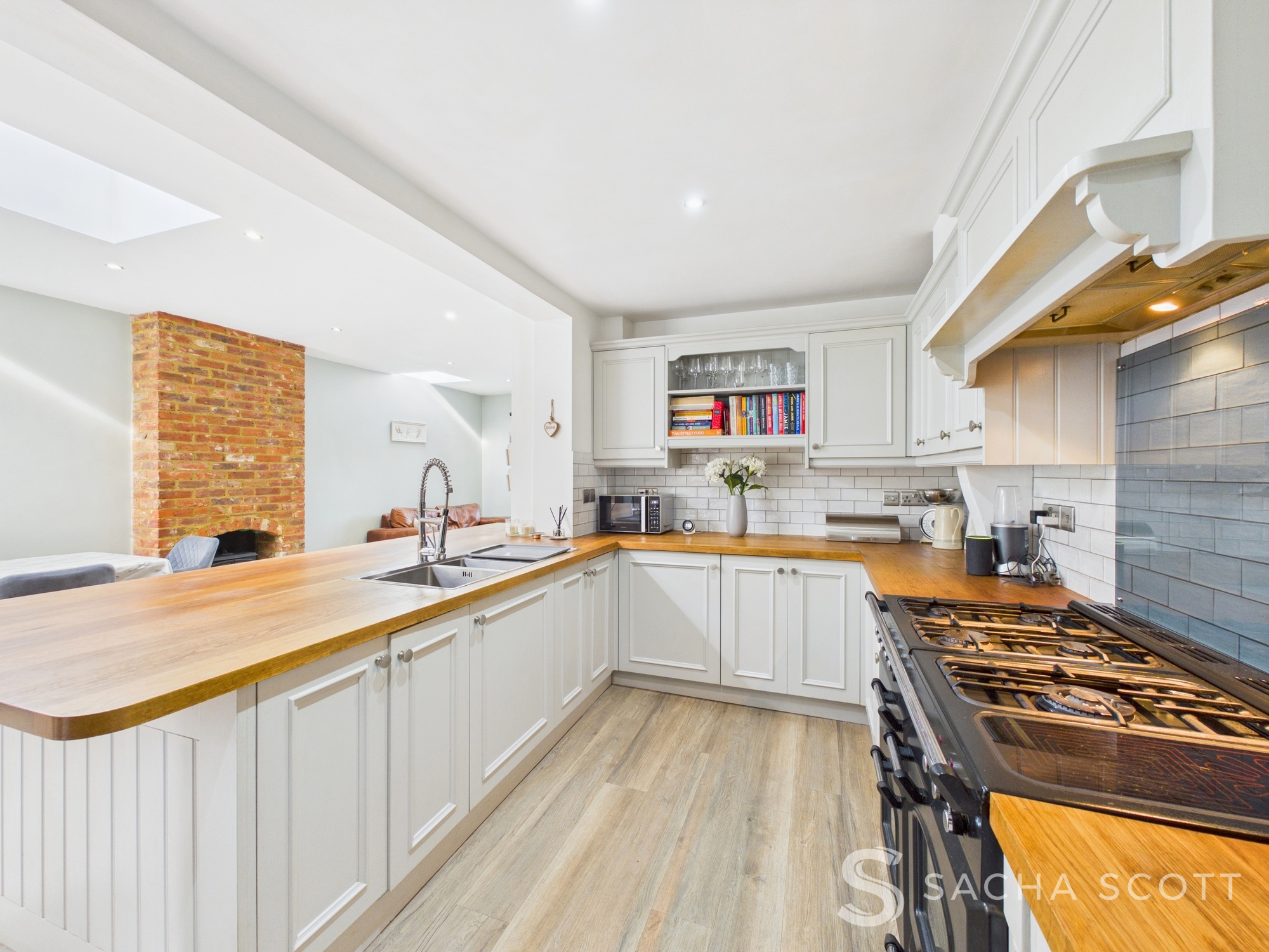 Meadow Walk, Walton On The Hill, KT20, photo 10