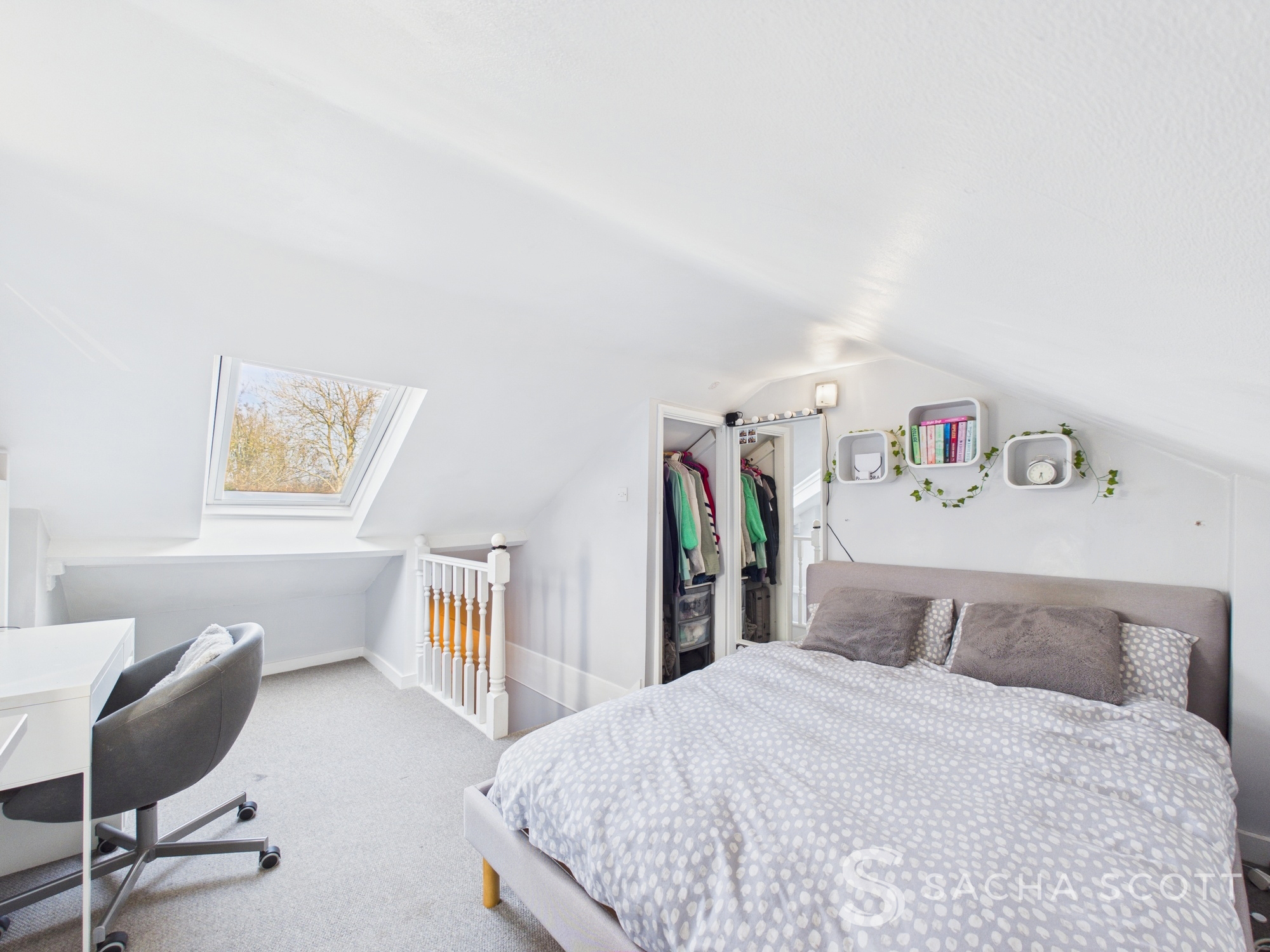 Meadow Walk, Walton On The Hill, KT20, photo 22