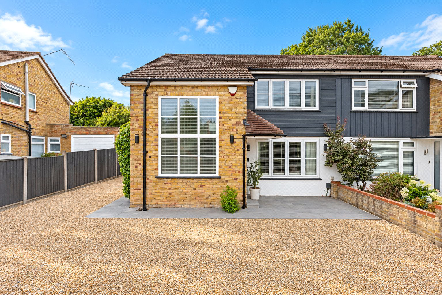 Barnsford Crescent, West End, Woking, Surrey, GU24