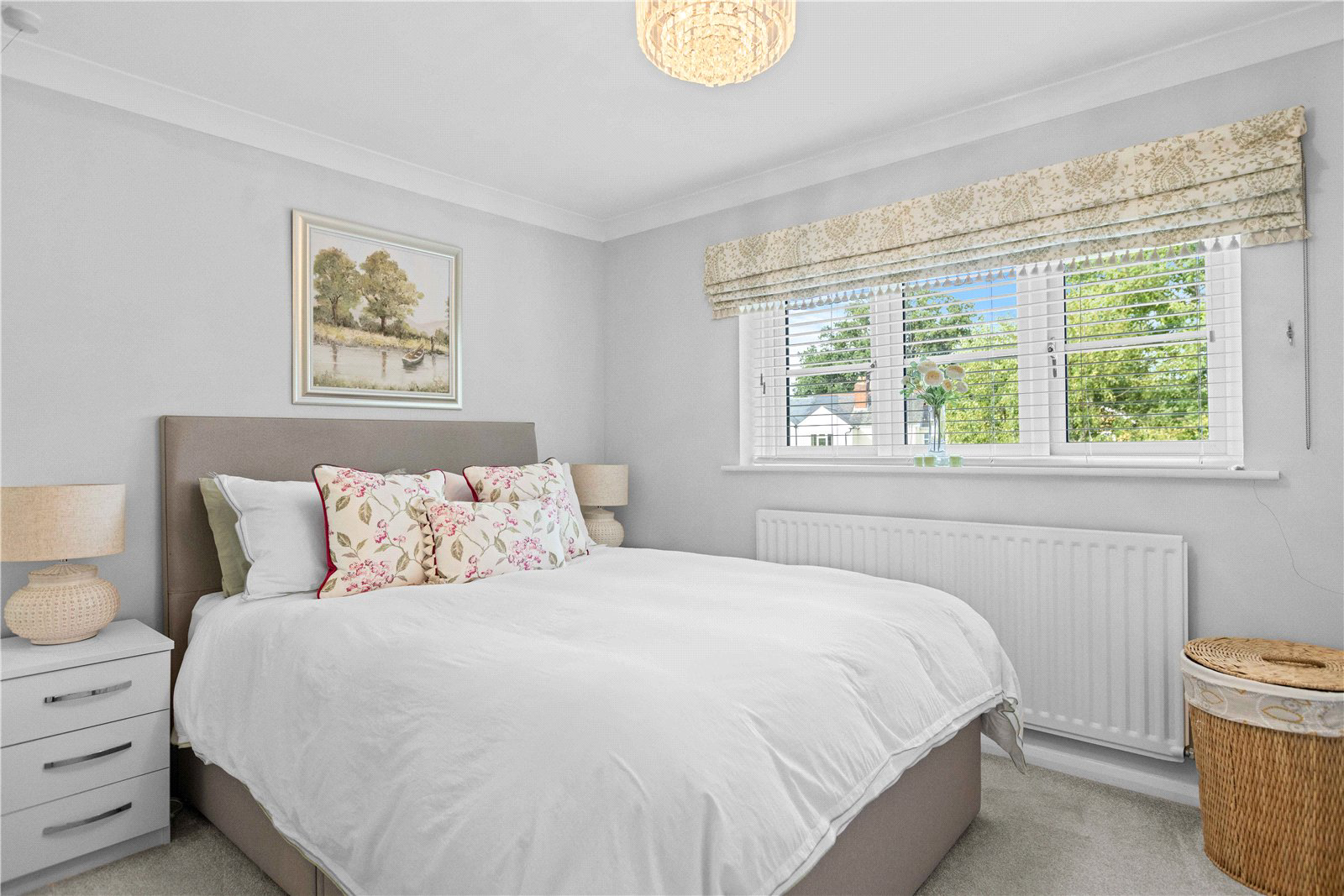 Barnsford Crescent, West End, Woking, Surrey, GU24, photo 13
