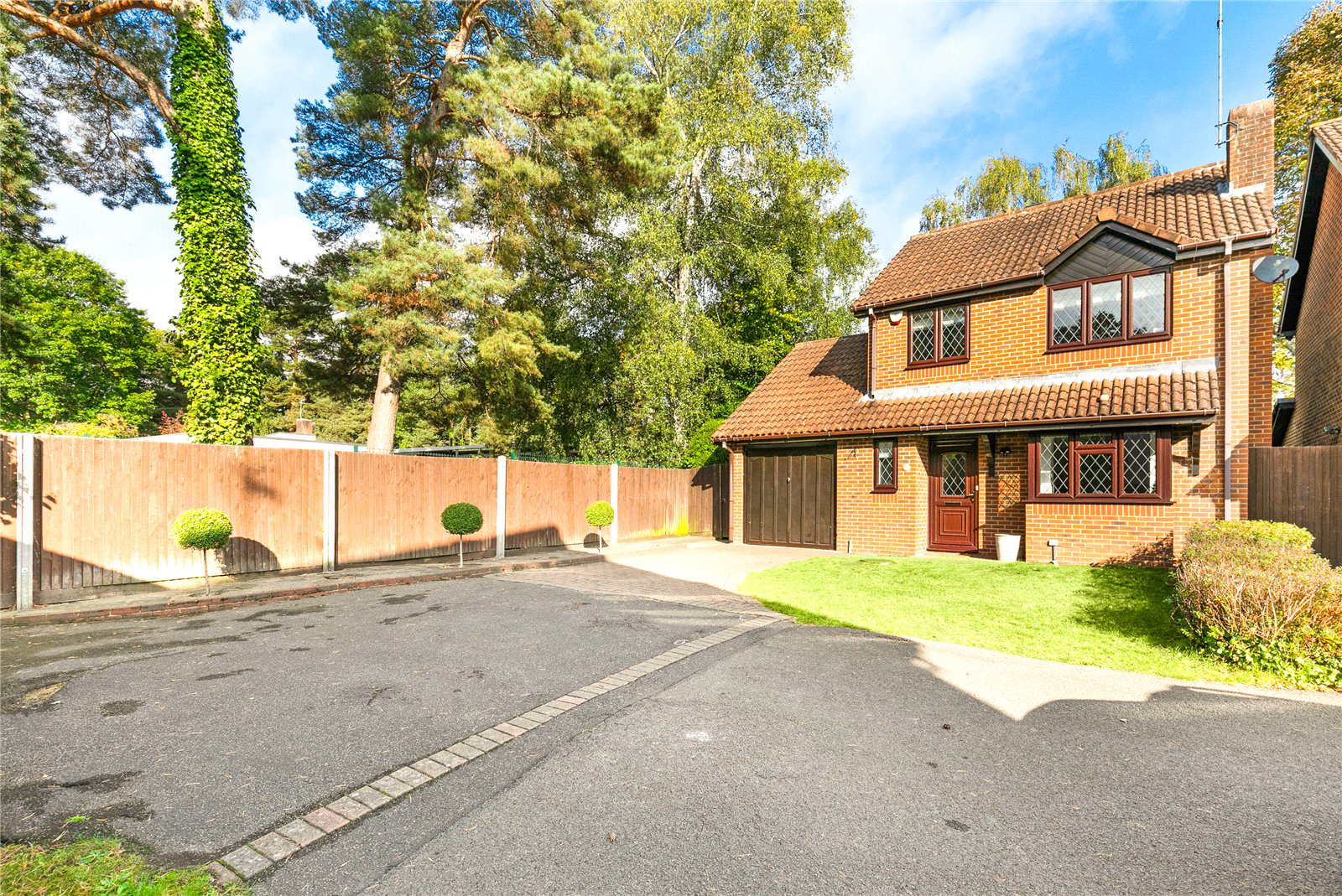 Royal Victoria Gardens, South Ascot, Berkshire, SL5, photo 2