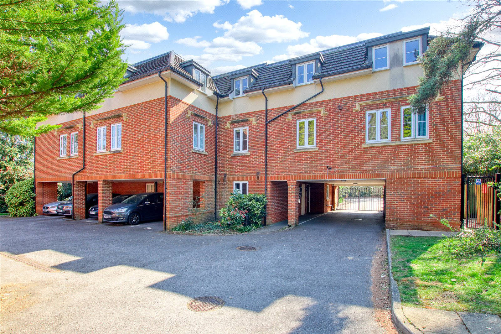 Marchmont Place, Bracknell, Berkshire, RG12