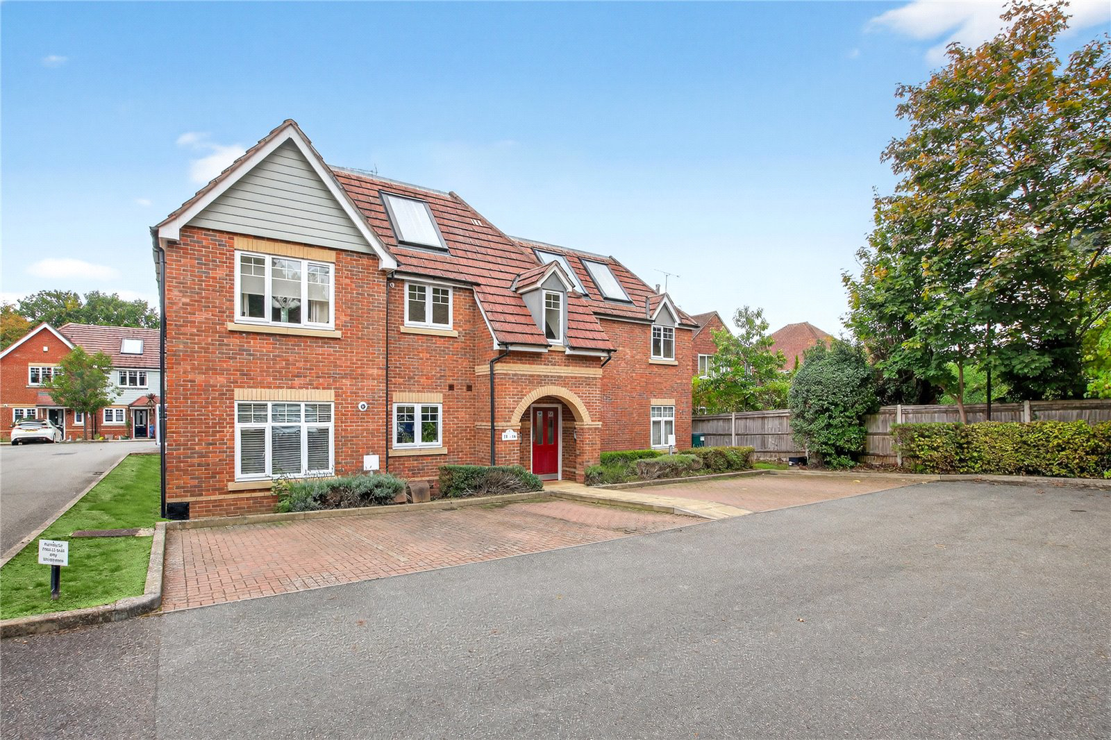 Windermere Gate, Bracknell, Berkshire, RG12