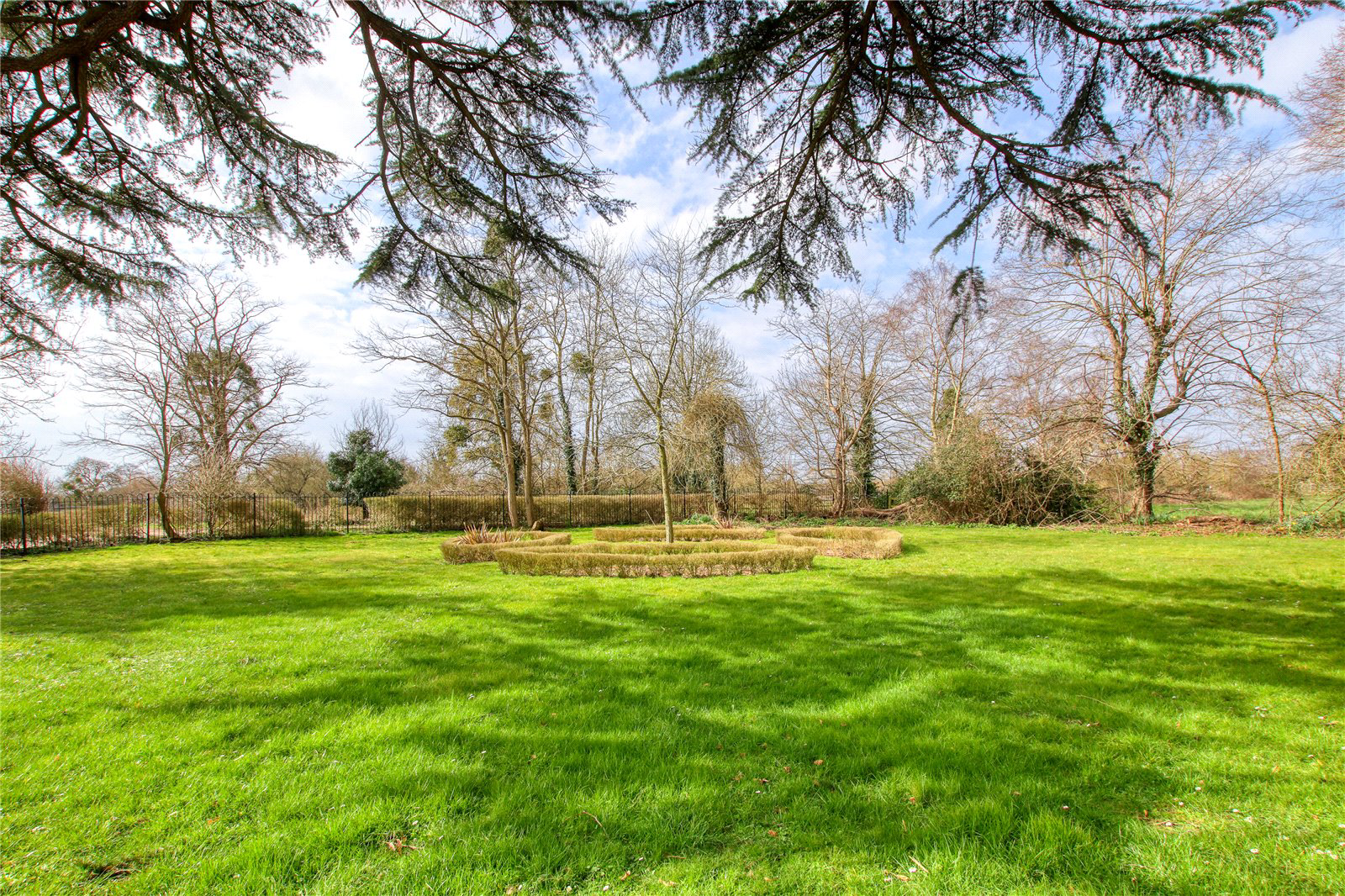 Ascot Road, Holyport, Maidenhead, SL6, photo 10