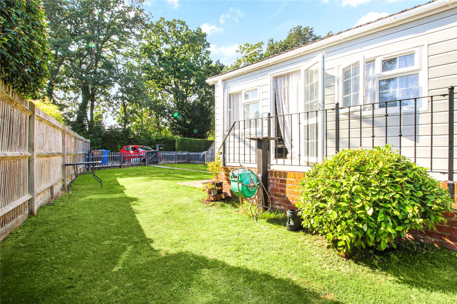 Wellingtonias, Warfield Park, Bracknell, Berkshire, RG42, photo 11