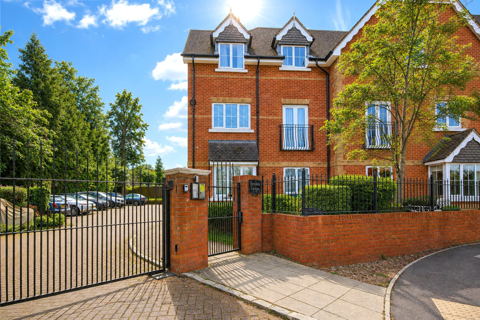 Queens Road, Sunninghill, Berkshire, SL5