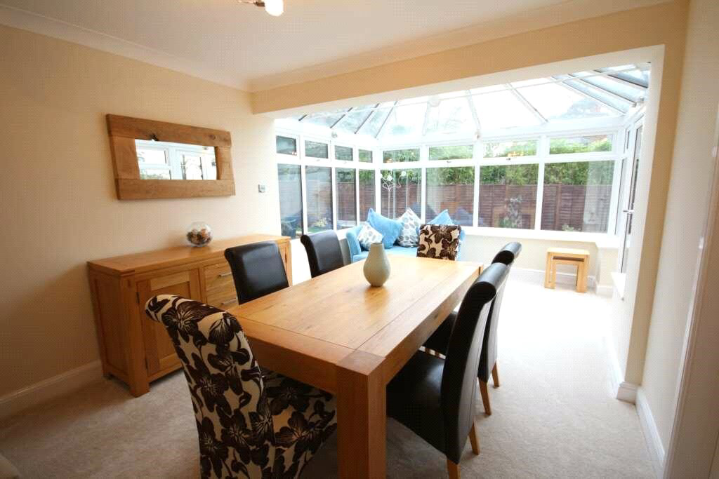 Nevelle Close, Binfield, Bracknell, Berkshire, RG42, photo 4
