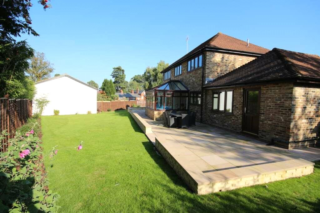 Nevelle Close, Binfield, Bracknell, Berkshire, RG42, photo 13