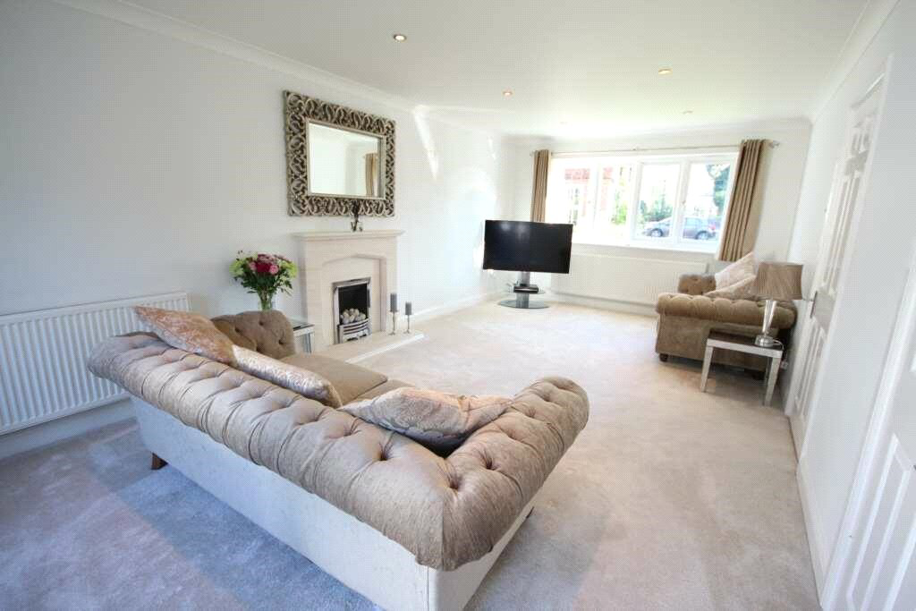 Nevelle Close, Binfield, Bracknell, Berkshire, RG42, photo 3
