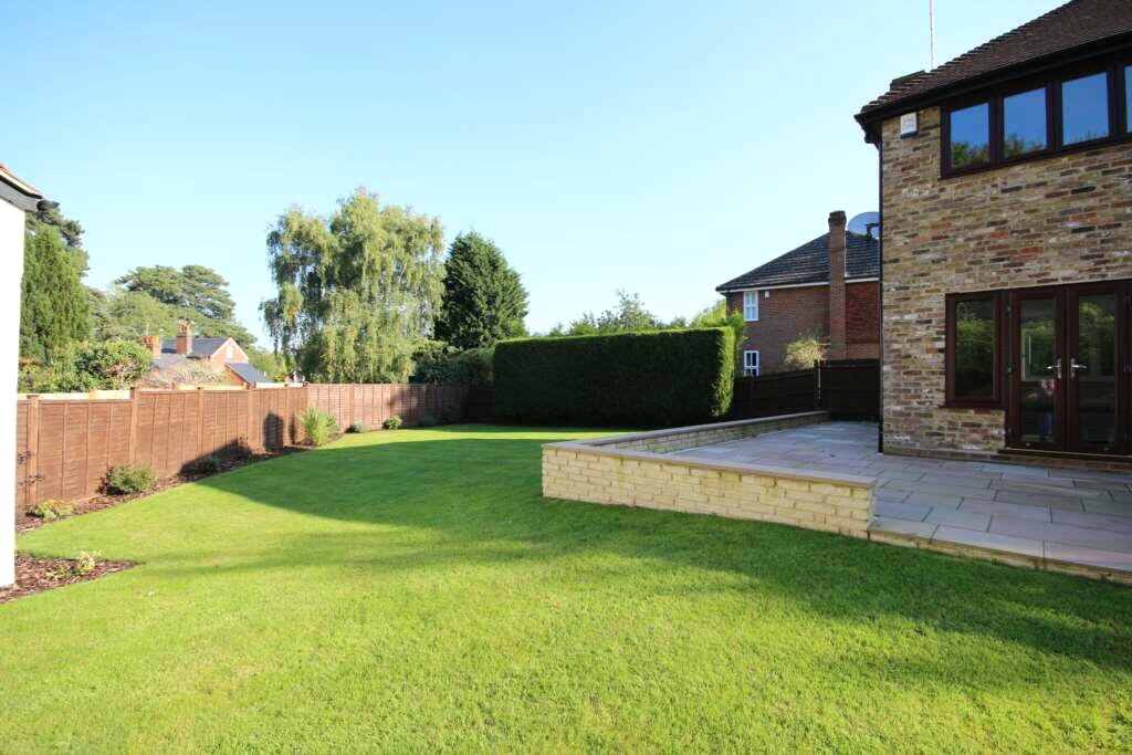 Nevelle Close, Binfield, Bracknell, Berkshire, RG42, photo 12