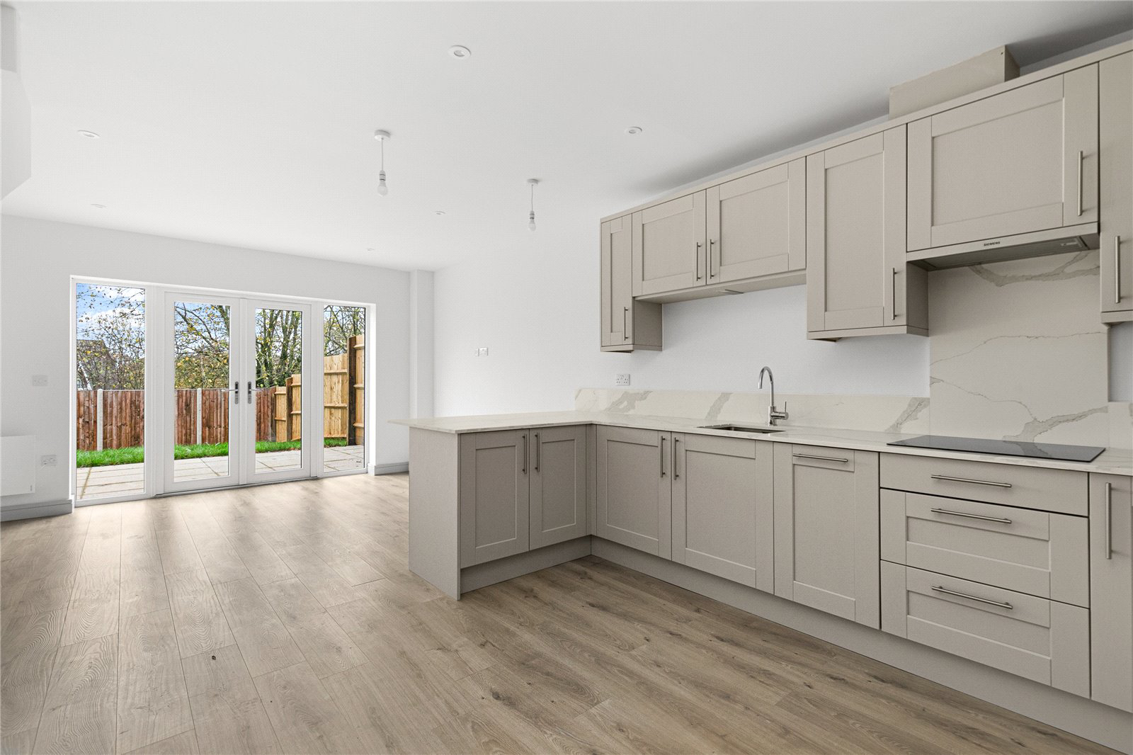 London Road, Binfield, Bracknell, Berkshire, RG42, photo 2