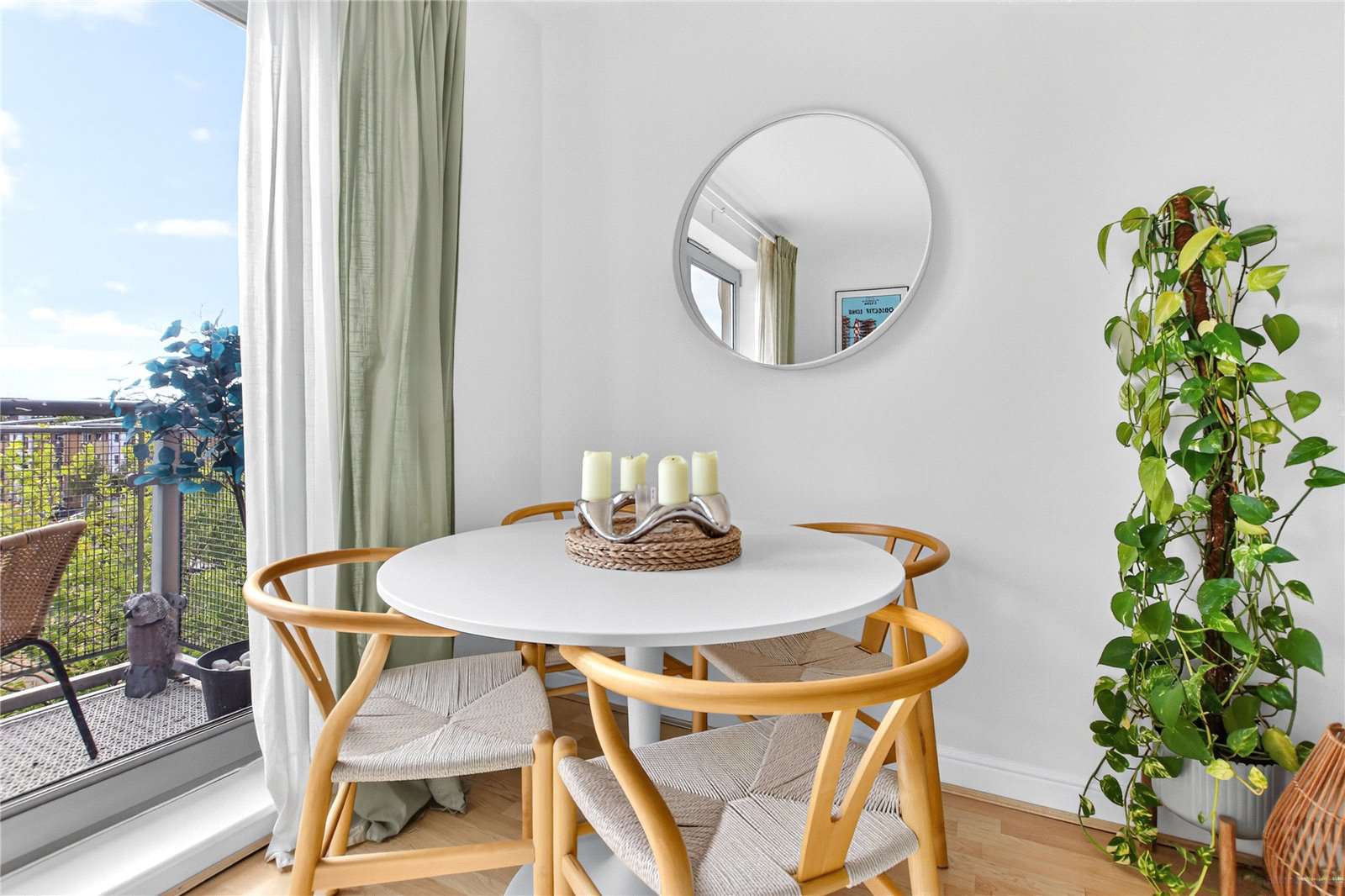 Living/Dining Room