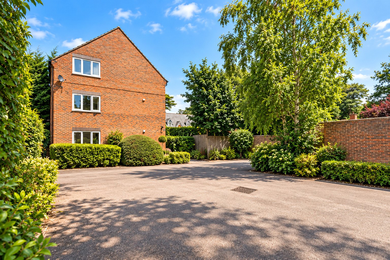 Sunninghill Road, Sunninghill, Ascot, Berkshire, SL5, photo 9