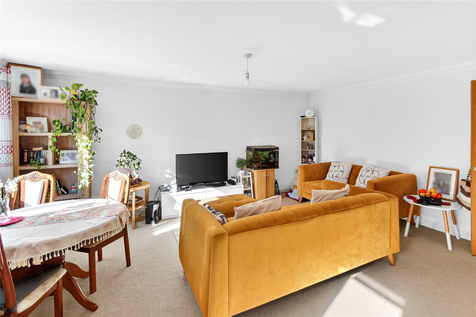 Larges Bridge Drive, Bracknell, Berkshire, RG12, photo 3
