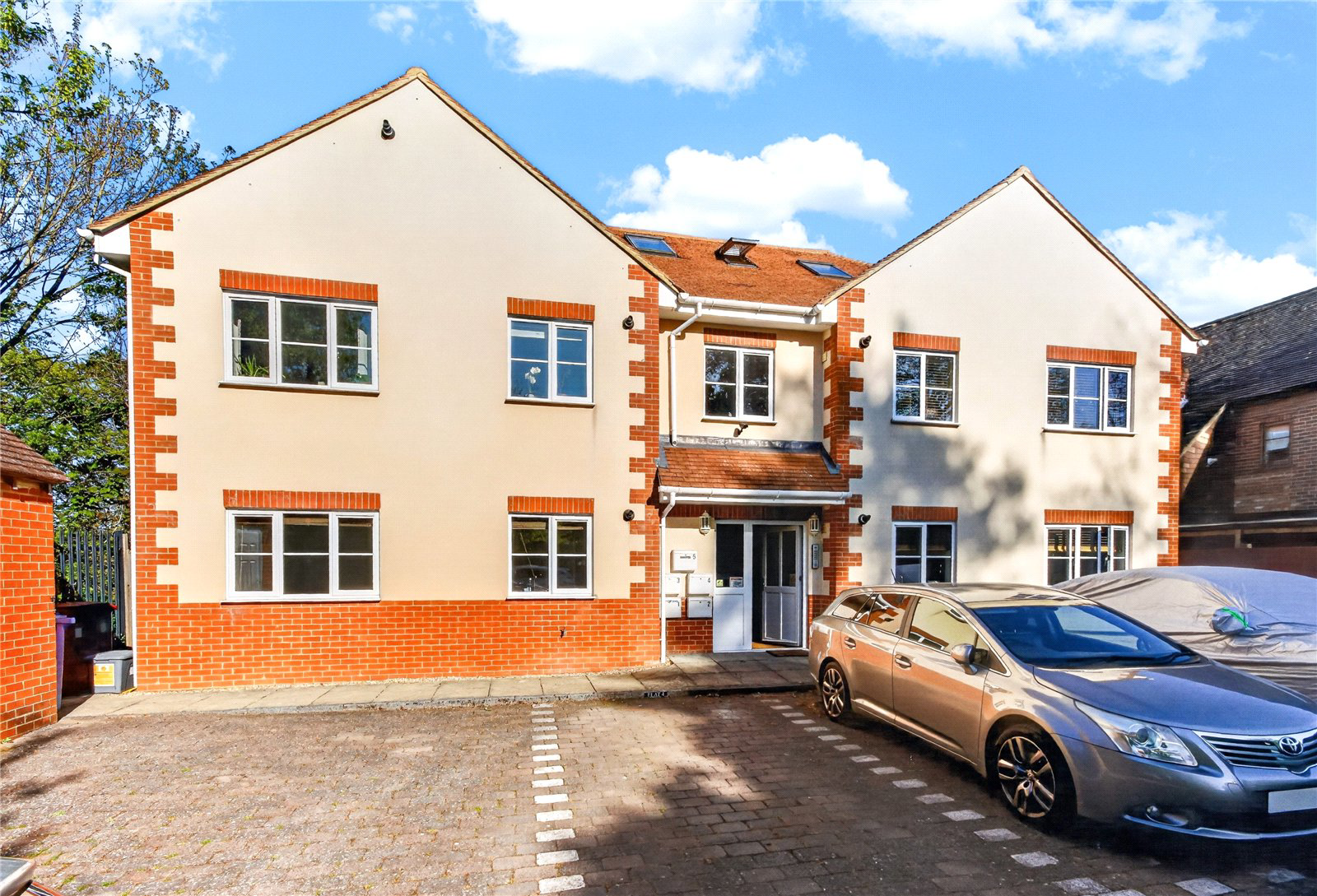 Larges Bridge Drive, Bracknell, Berkshire, RG12