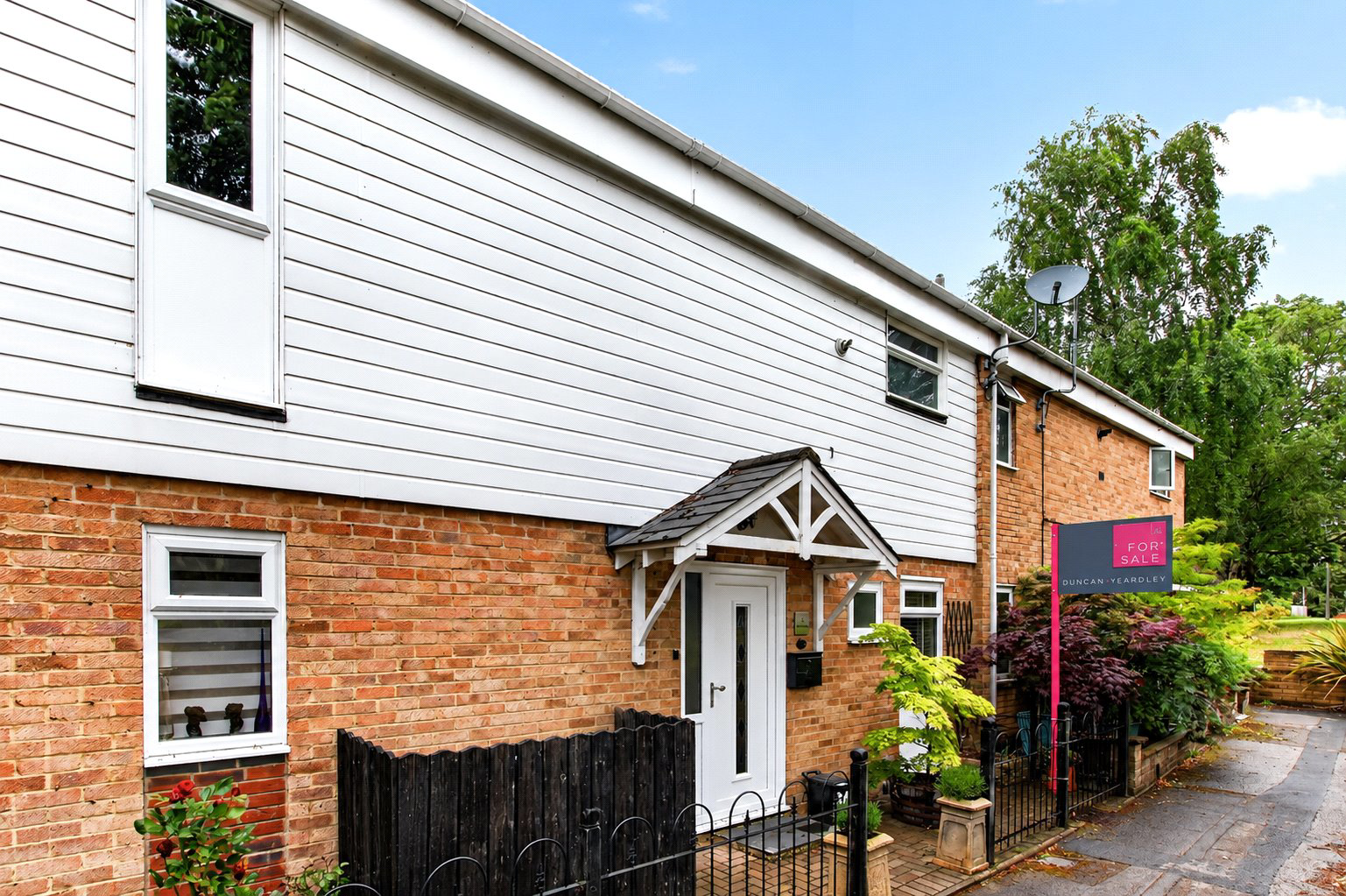 Pembroke, Bracknell, Berkshire, RG12