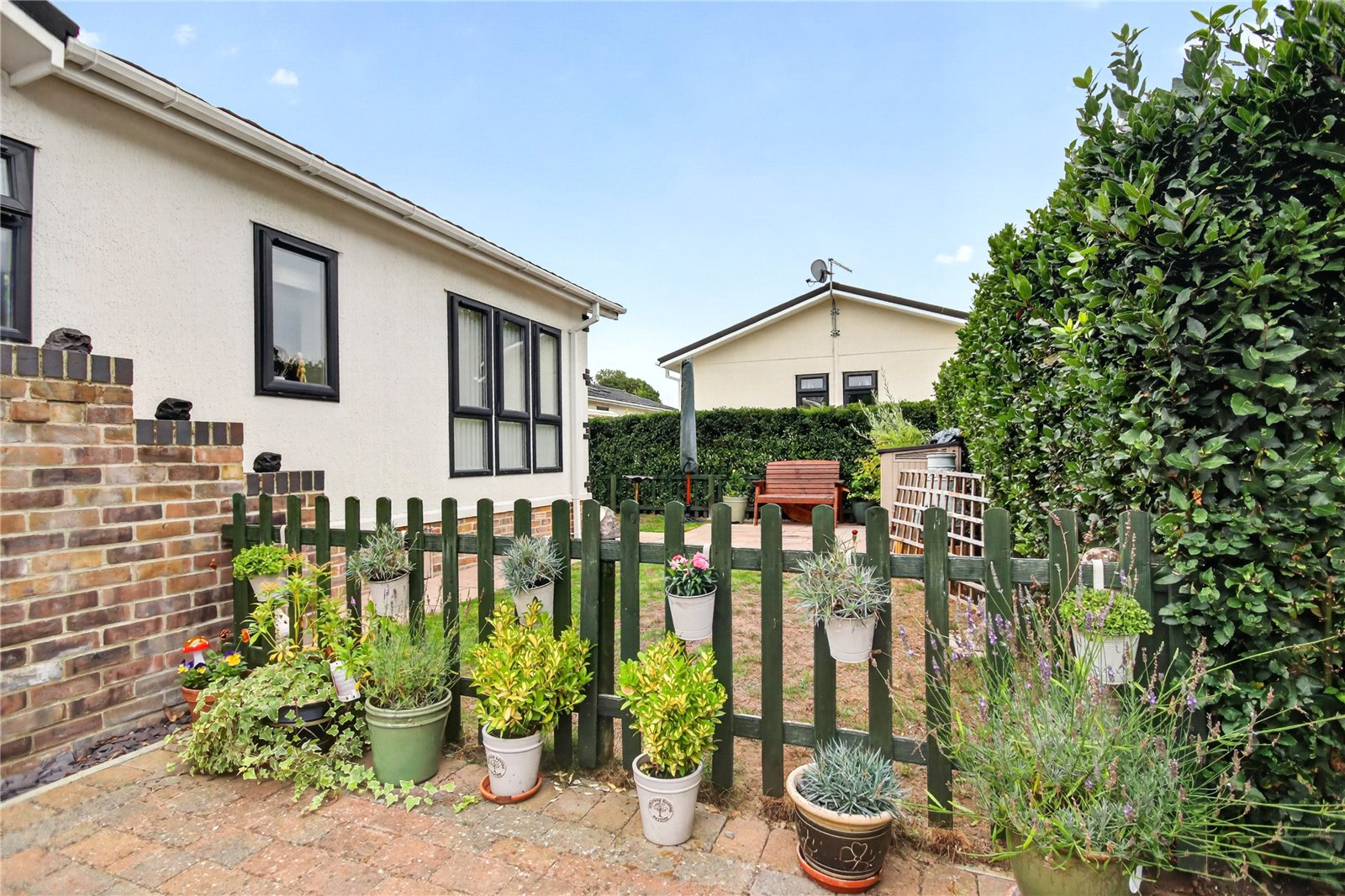 Victoria Gardens, Barkham Ride, Finchampstead, Wokingham, RG40, photo 15