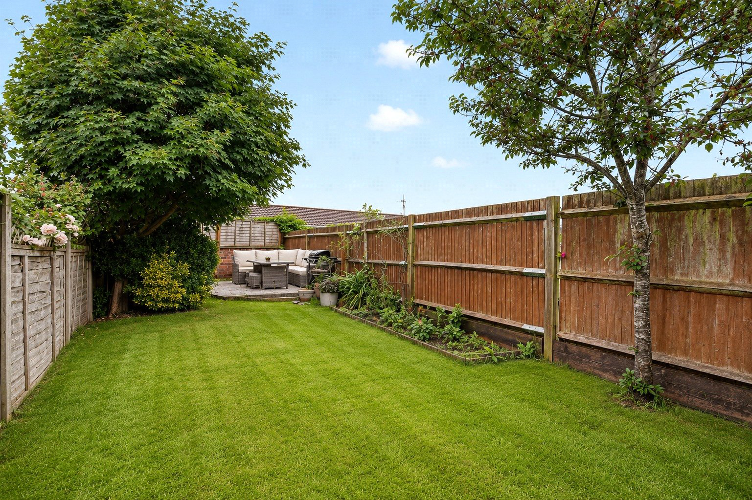 Wesley Place, North Street, Winkfield, Windsor, SL4, photo 2