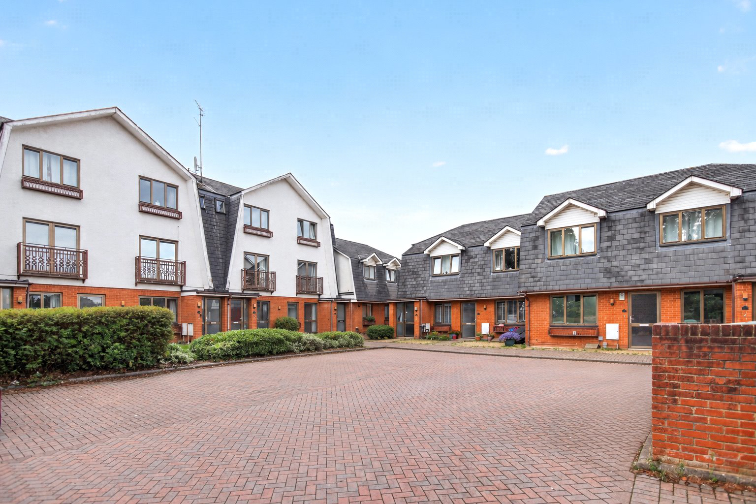 Braeside, Binfield, Bracknell, Berkshire, RG12