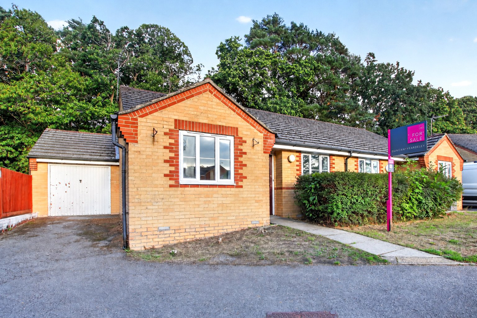 Napier Close, Crowthorne, Berkshire, RG45
