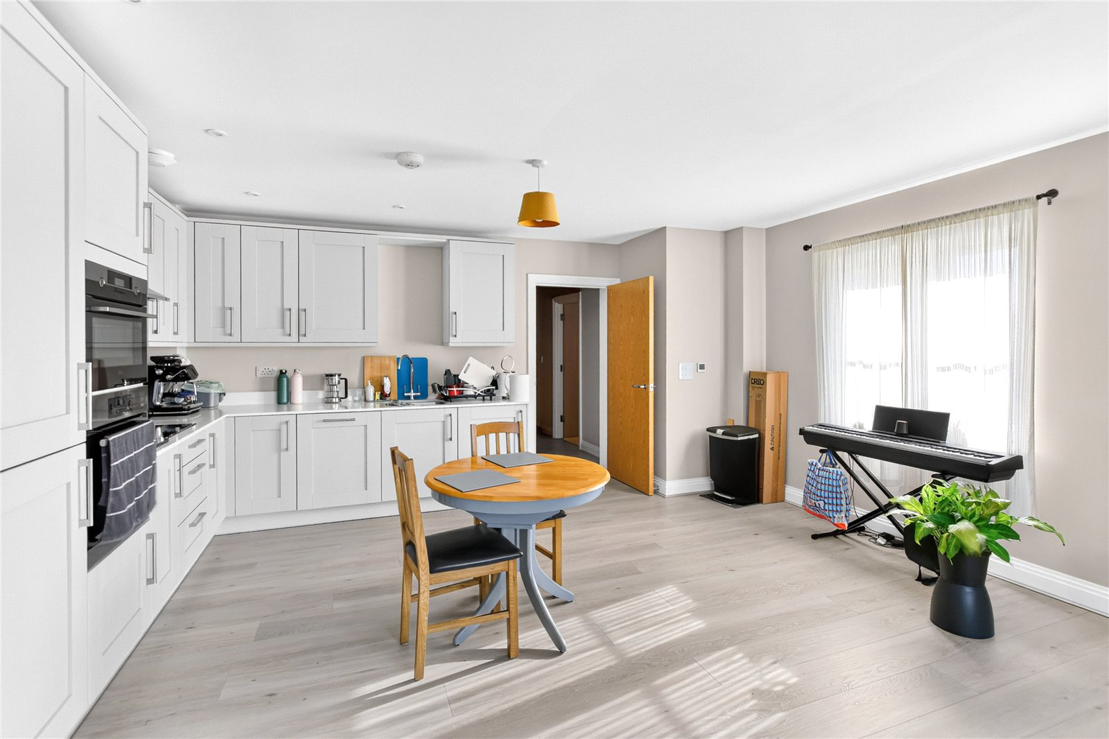 Kingfisher Place, Bracknell, RG42, photo 2