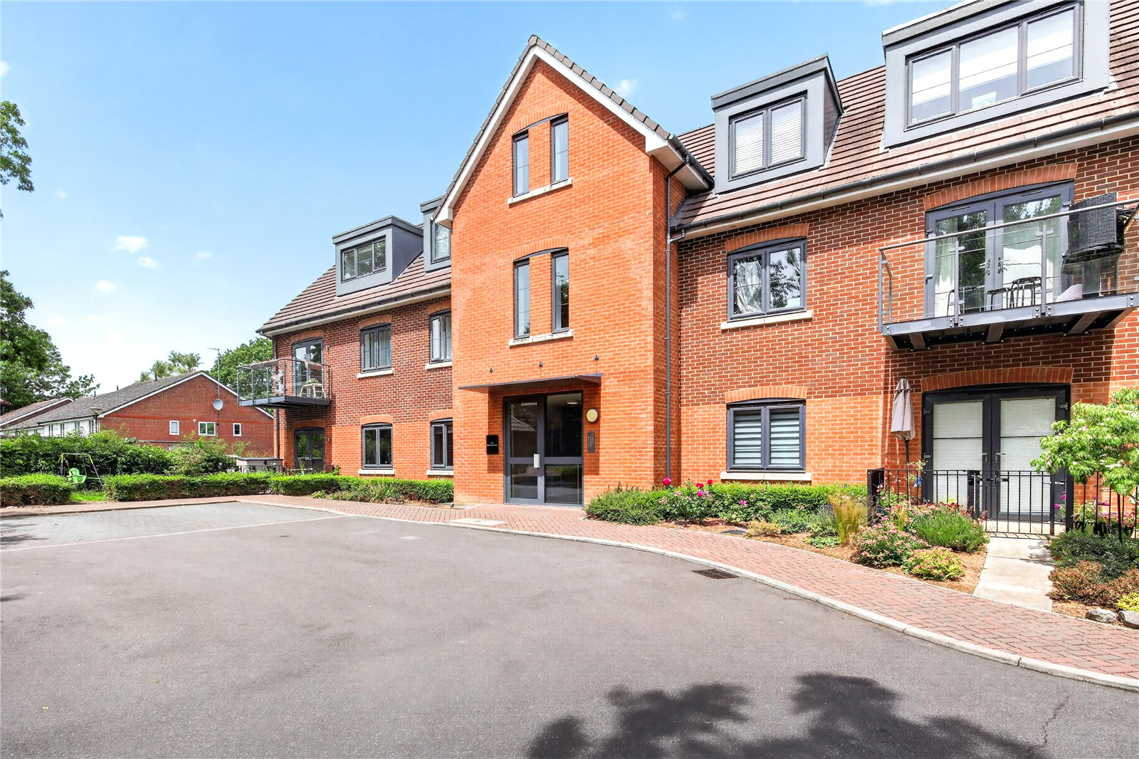 Wildridings Road, Bracknell, Berkshire, RG12