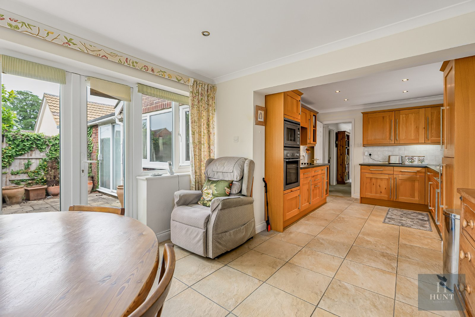 Kitchen/Dining